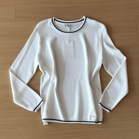 DR Round Neck Sweater